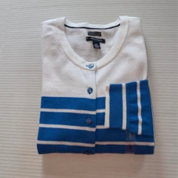 2/$30 +$9.99 Shipping -NWOT Tommy Hilfiger Cardigan Sweater - Picture 5 of 6